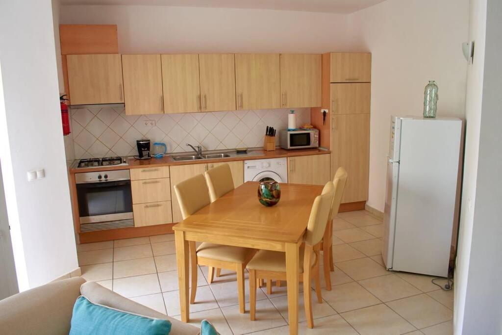 Apartamento T3 Encantador Com Piscina Wifi E Perto De Praia Santa Maria Exteriér fotografie